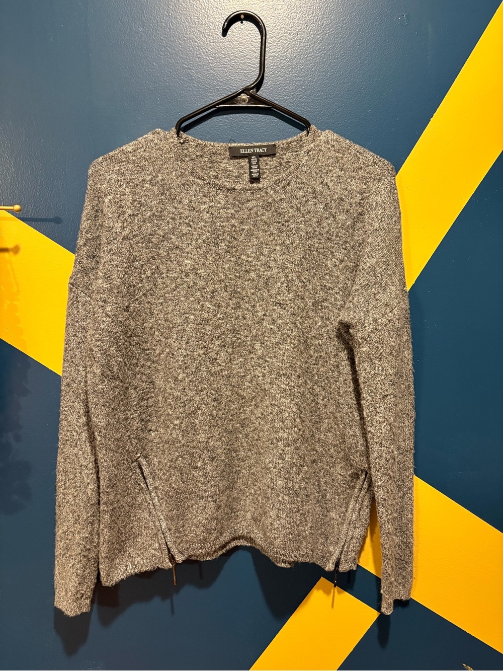 Ellen Tracy Heathered Gray Midweight Crewneck Sweater with Zipper Detail EUC